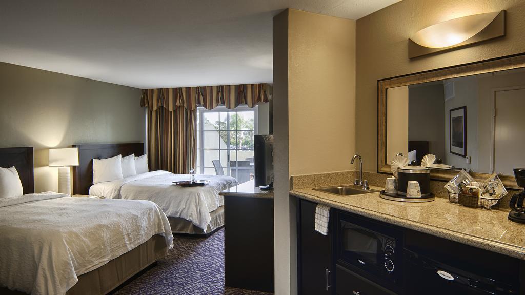 Hampton Inn & Suites Santa Ana